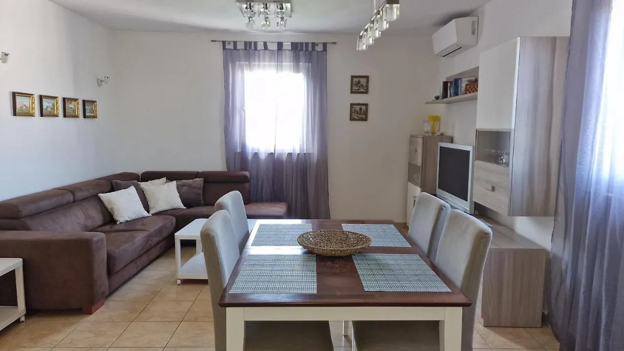 Apartments Grozdanic Sveti Vid-Miholjice