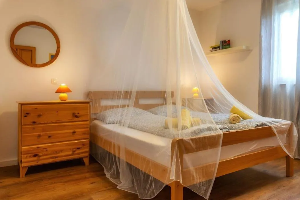 Apartments Grozdanic Sveti Vid-Miholjice