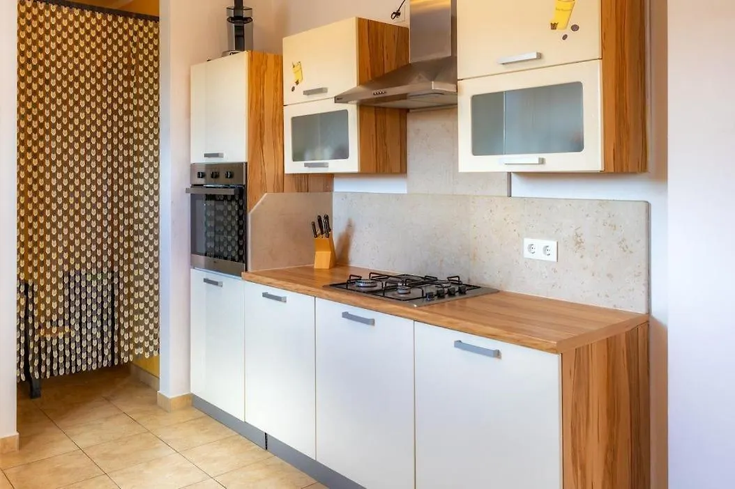 Apartments Grozdanic Sveti Vid-Miholjice Guest house