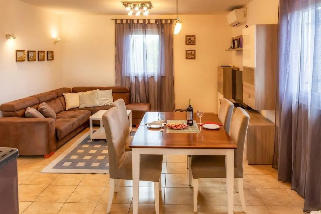 Guest house Apartments Grozdanic Sveti Vid-Miholjice Croatia