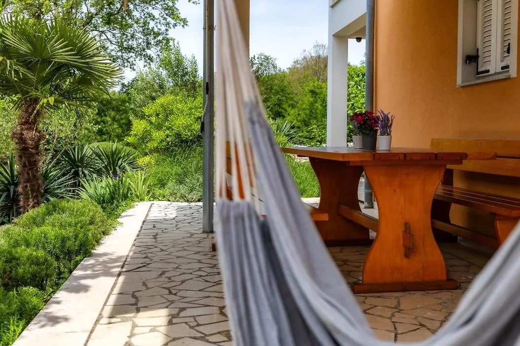 Apartments Grozdanic Sveti Vid-Miholjice Croatia