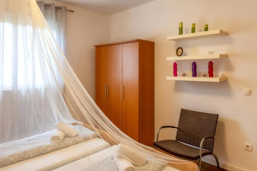 Apartments Grozdanic Sveti Vid-Miholjice